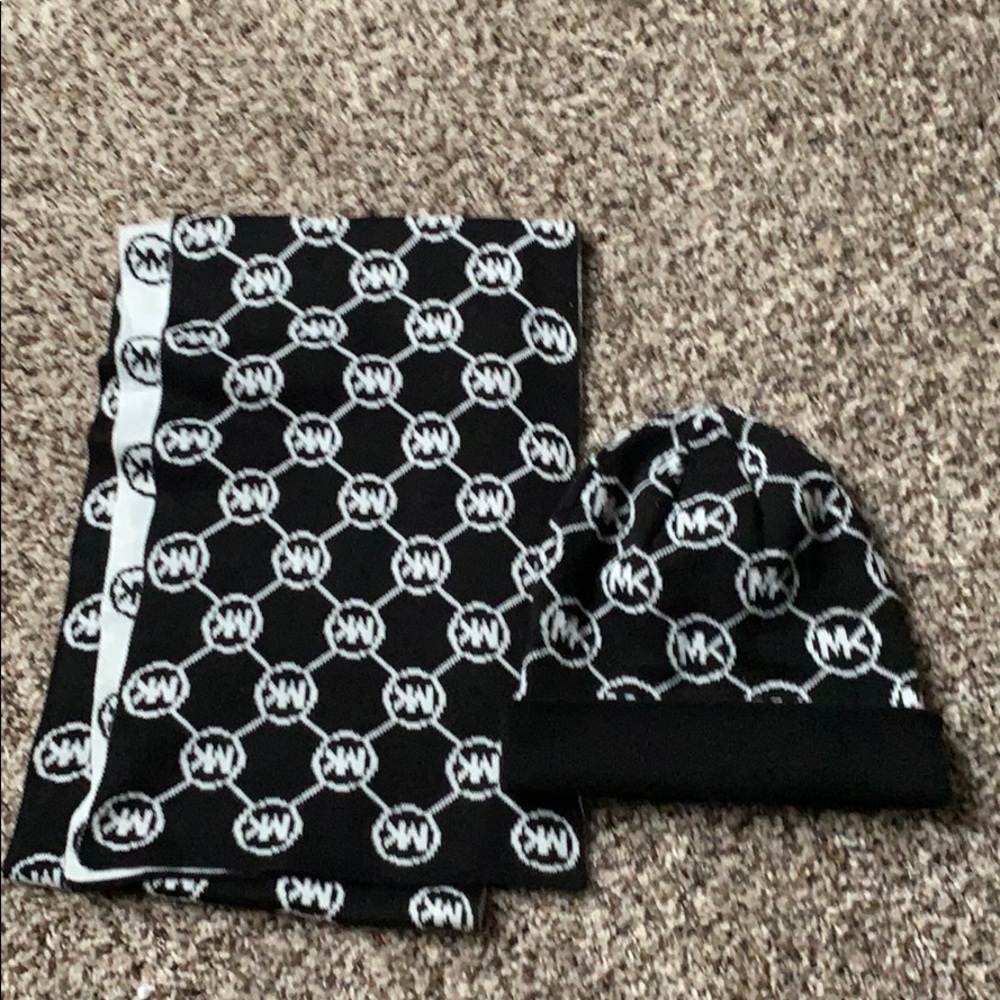 scarf and hat set